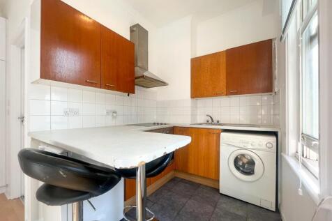 kitchen area (1 of 1).jpg