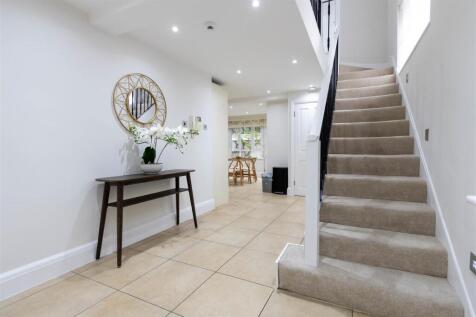 entrance hallway.jpg