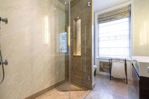 master en-suite.jpg