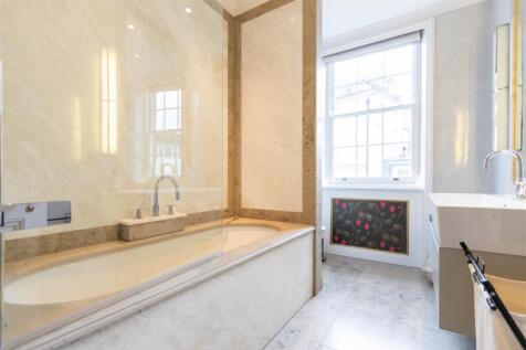 bedroom 2 en-suite.jpg