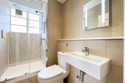 Bathroom 1 (1 of 1).jpg