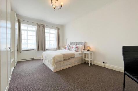 bedroom 4 (1 of 1).jpg