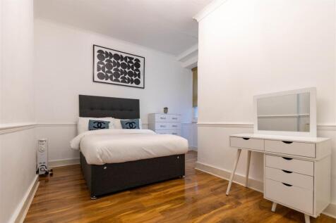 bedroom 4.jpg