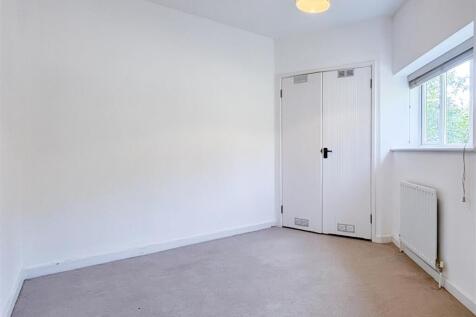 bedroom 1 (1 of 1).jpg