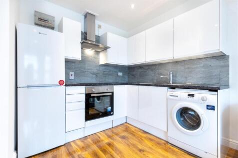 kitchen (1 of 1).jpg