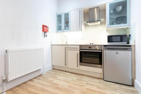 kitchen (1 of 1).jpg