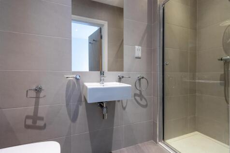 bathroom (1 of 1).jpg