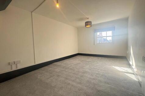 Bedroom 2.jpg