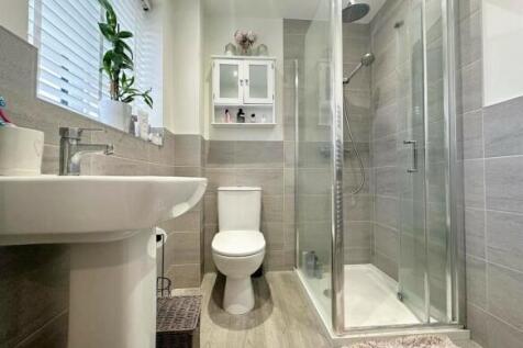Ensuite.jpeg