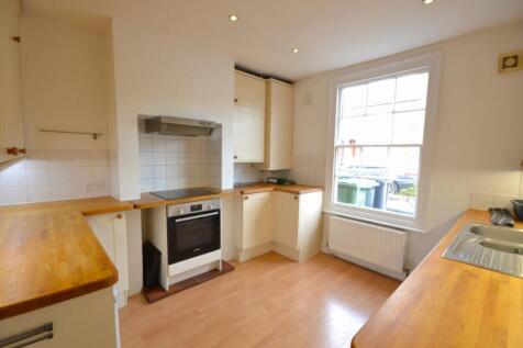Kitchen pic 1.JPG