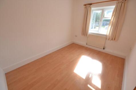 Bedroom 2.JPG