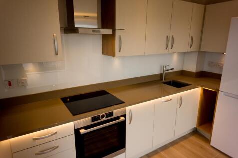 1 bed kitchen.jpg