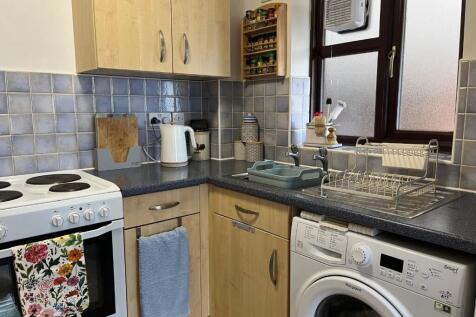 Kitchen pic 3.jpg