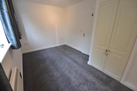 Bedroom 2 pic 2.JPG