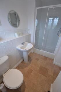 Ensuite.JPG
