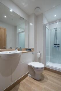 ensuite.jpg