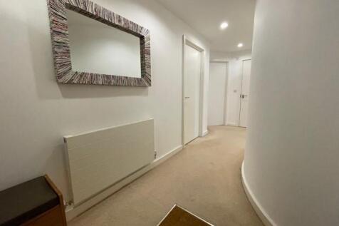 Hallway.jpg