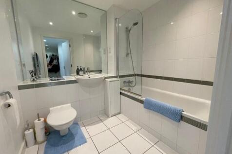 mainbathroom.jpg