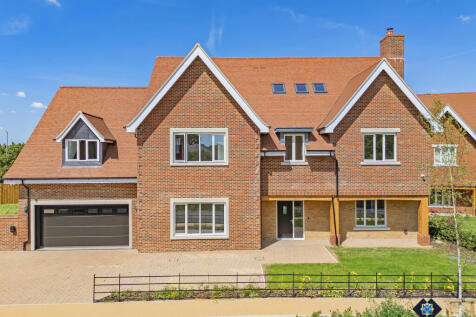 5 Bedroom Detached House