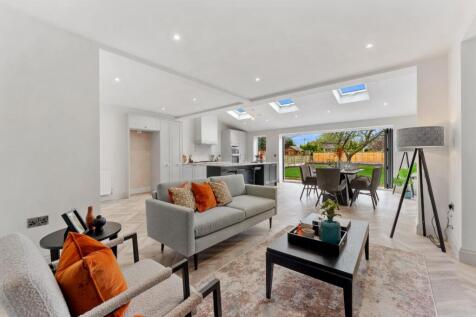 32 PINE ROAD-48.jpg