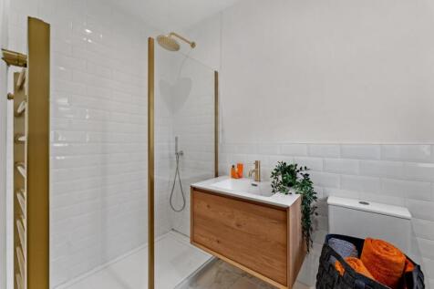 32 PINE ROAD-5.jpg