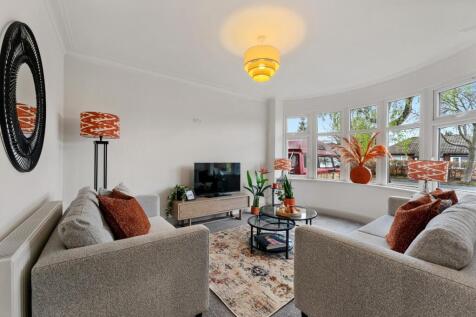 32 PINE ROAD-26.jpg