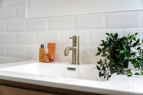32 PINE ROAD-81.jpg