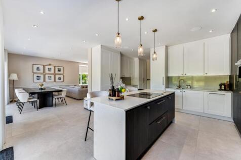 207 Woodford Road-44.jpg