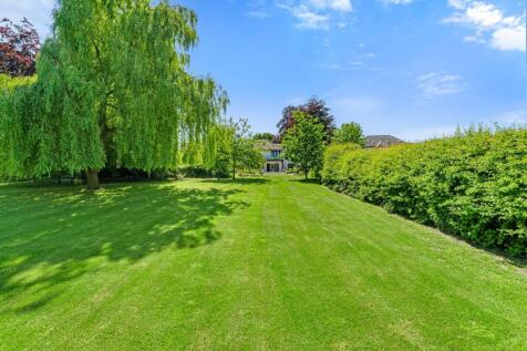 Lawned Garden