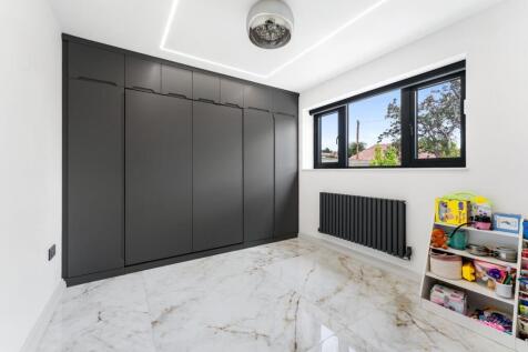 10 LAWTON AVENUE-2.jpg