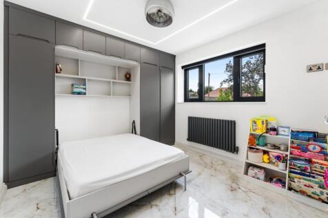 10 LAWTON AVENUE-3.jpg