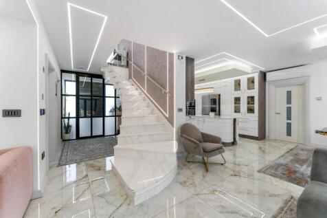 10 LAWTON AVENUE-23.jpg