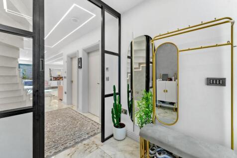 10 LAWTON AVENUE-27.jpg