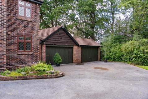 42 Moss Lane, SK7 1RD-29.jpg