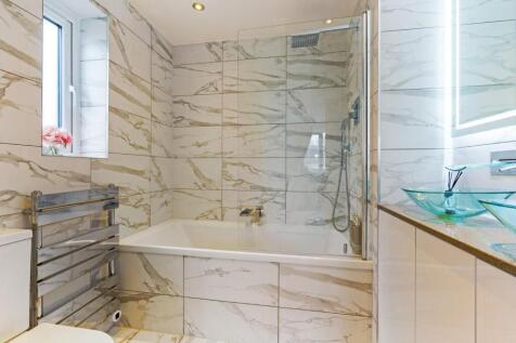 87787_6 Cairn Avenue Guiseley  (33)_low.jpg