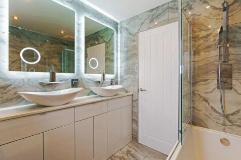 87787_6 Cairn Avenue Guiseley  (35)_low.jpg
