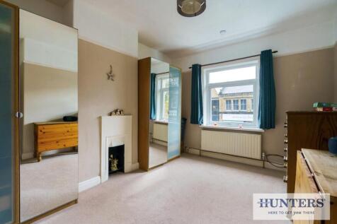 99933_5 Leeds Road Rawdon (13) - Copy_low.jpg