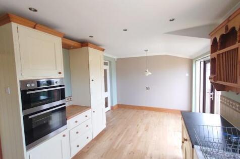 Larkfield kitchen 2.jpg