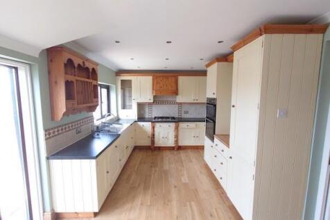 Larkfield kitchen 3.jpg