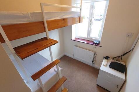 Larkfield bedroom.jpg