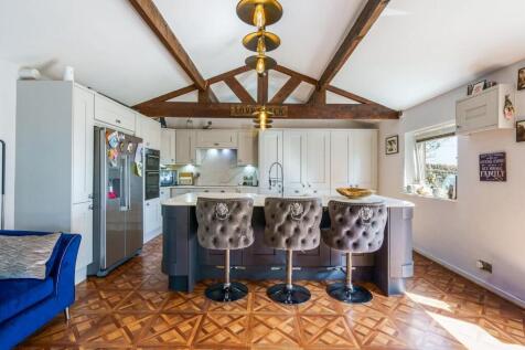 90682_Highfield-House-Cross-Lane  (23)_low.jpg