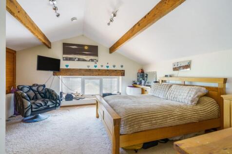 90682_Highfield-House-Cross-Lane  (27)_low.jpg