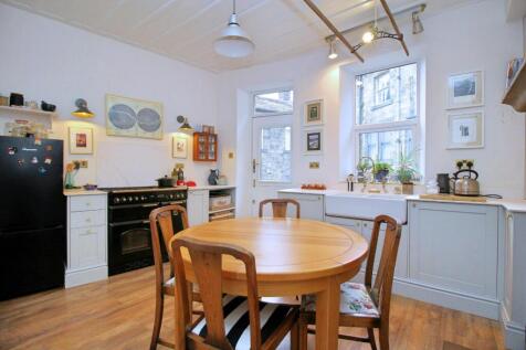 kitchenb.jpg