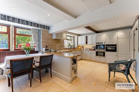 91538_Upcroft House Farm Carlton Lane Guiseley  (1