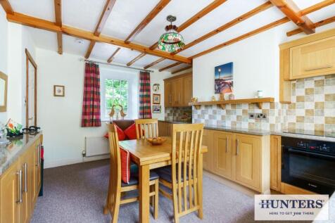 93787_39 Gill Lane Yeadon (14) - Copy_low.jpg