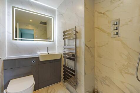 87787_6 Cairn Avenue Guiseley  (38)_low.jpg