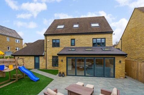 87787_6 Cairn Avenue Guiseley  (41)_low.jpg