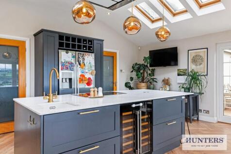 95745_22 Ridgeway Guiseley (8) - Copy_low.jpg