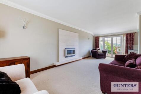95745_22 Ridgeway Guiseley (14) - Copy_low.jpg