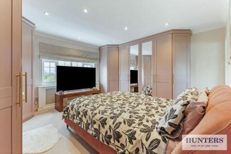 95745_22 Ridgeway Guiseley (17) - Copy_low.jpg